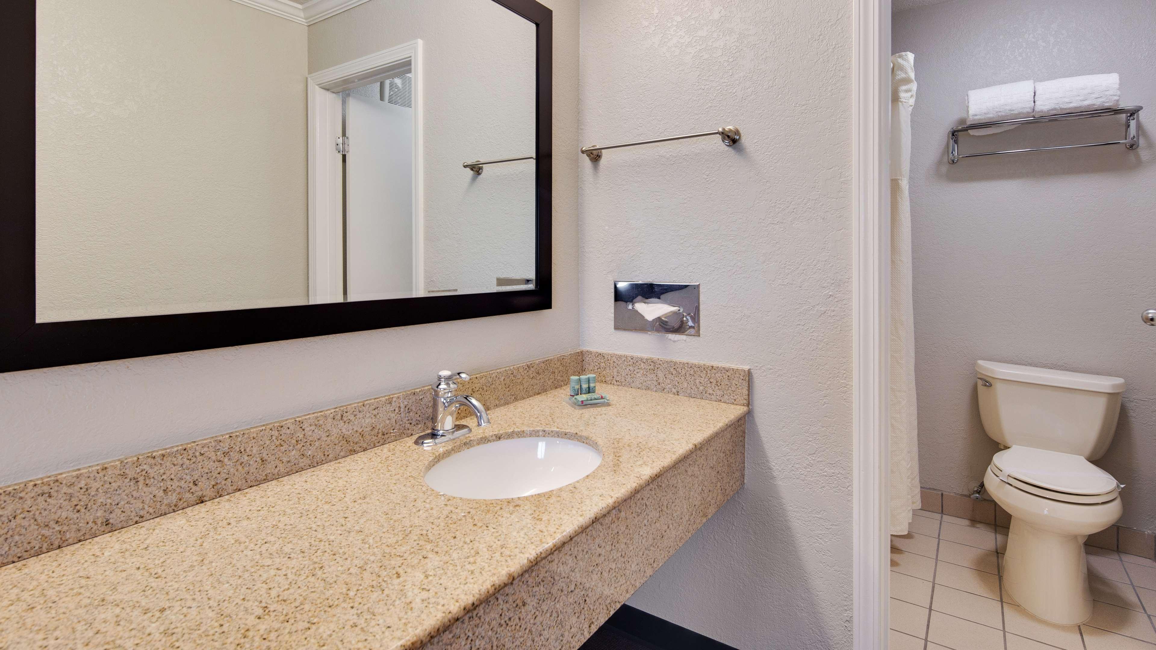 Western Clermont Hotel 3*